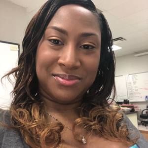 Meet your Posher, Chloe